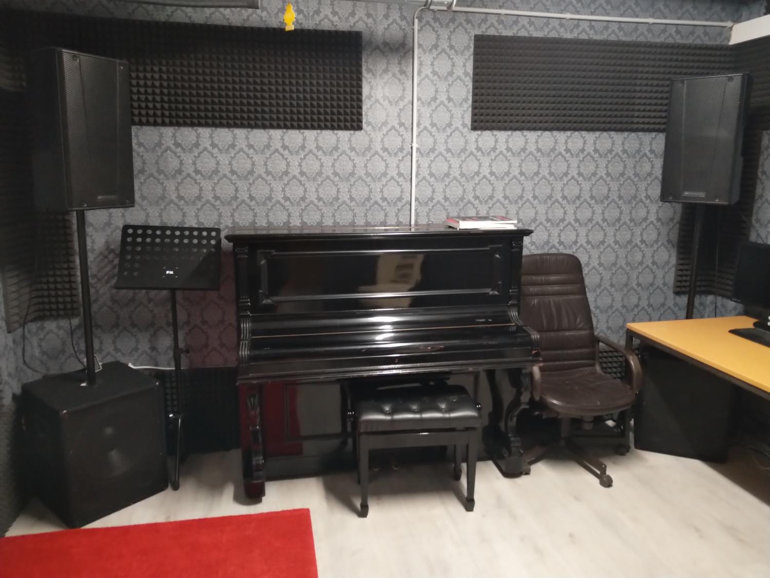 Historische Aufnahme eines Raum- oder Bühnenbereichs 35 im Musikbunker Frankfurt Römerstadt