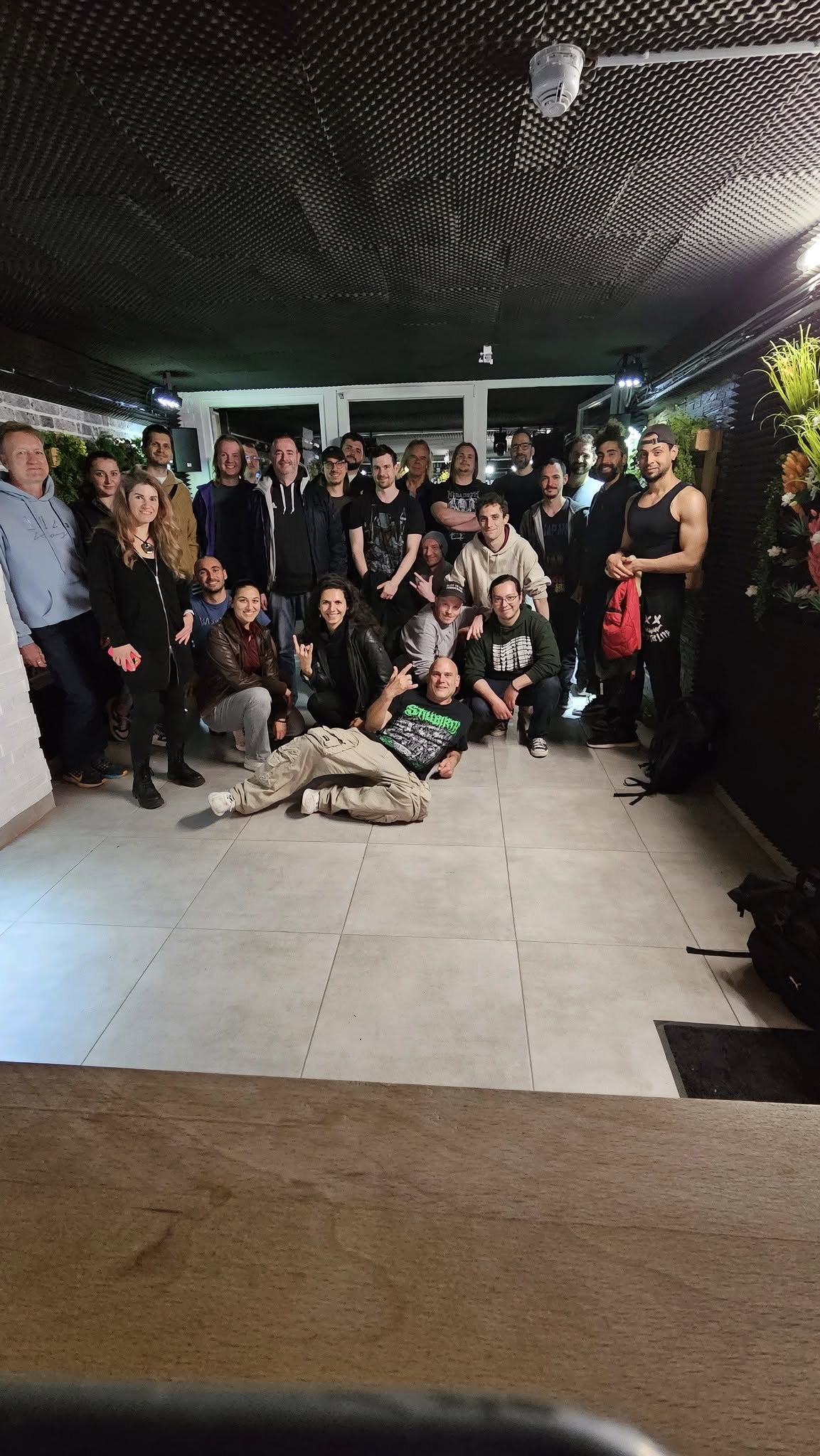 Gruppenfoto mit Menschen aus der Musikszene